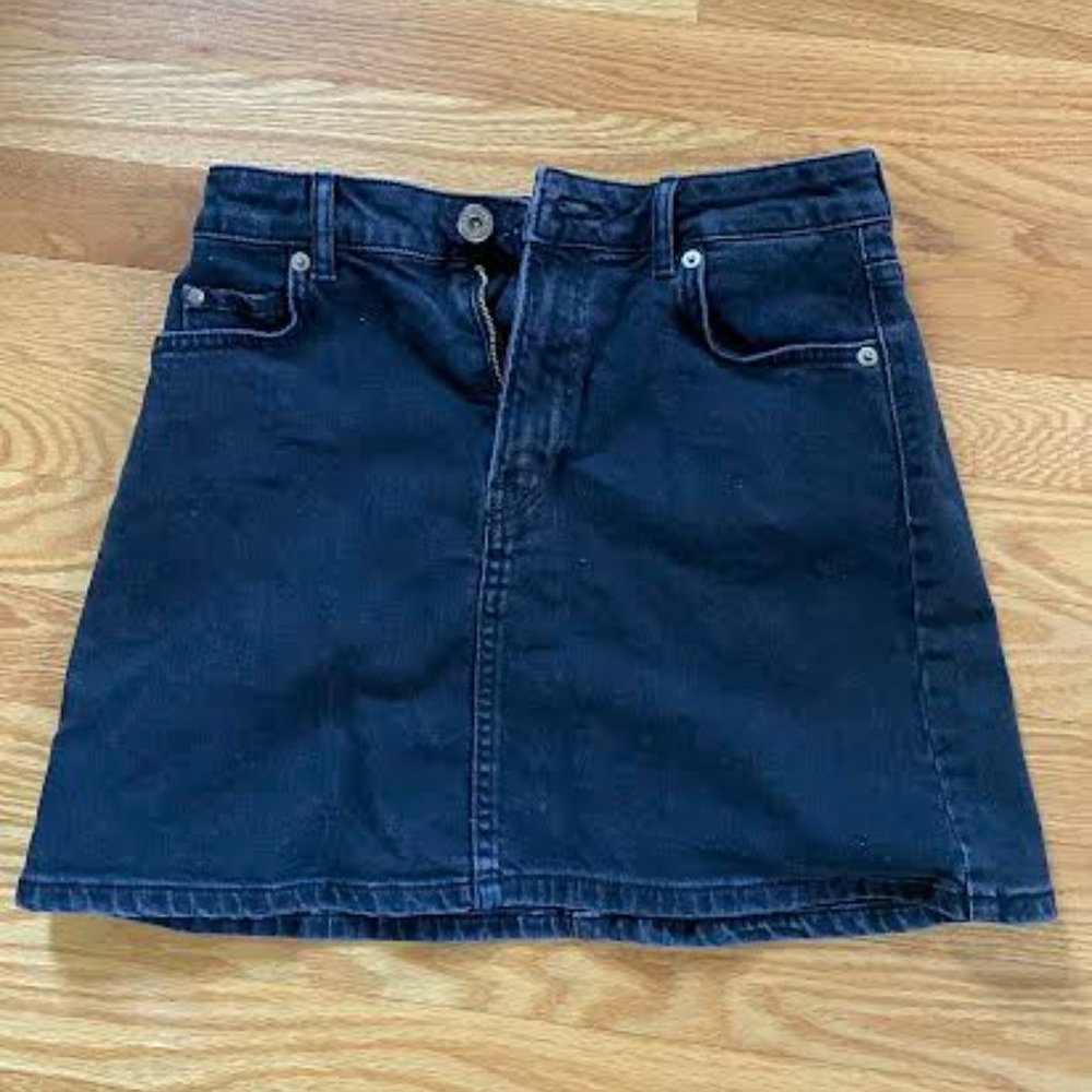 Black denim skirt